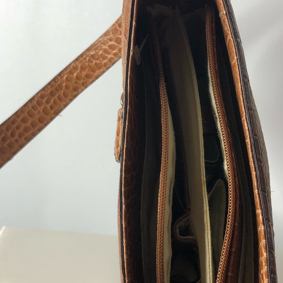 Liz Claiborne Brand New Purse NWOT!! - Picture 5 of 13